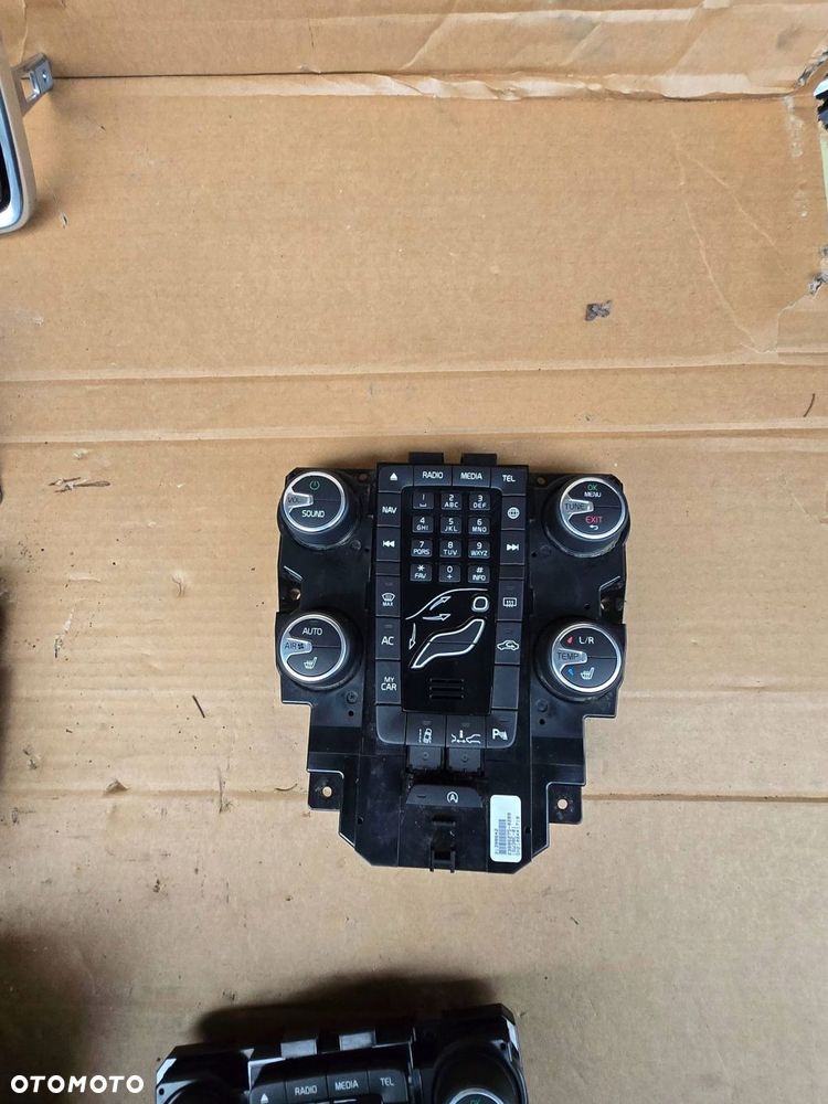 panel klimatyzacji radia volvo v40 ii 31398642 - 1