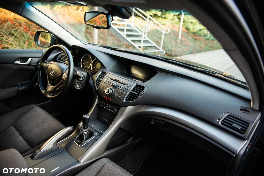 Honda Accord 2.0 Executive - 24