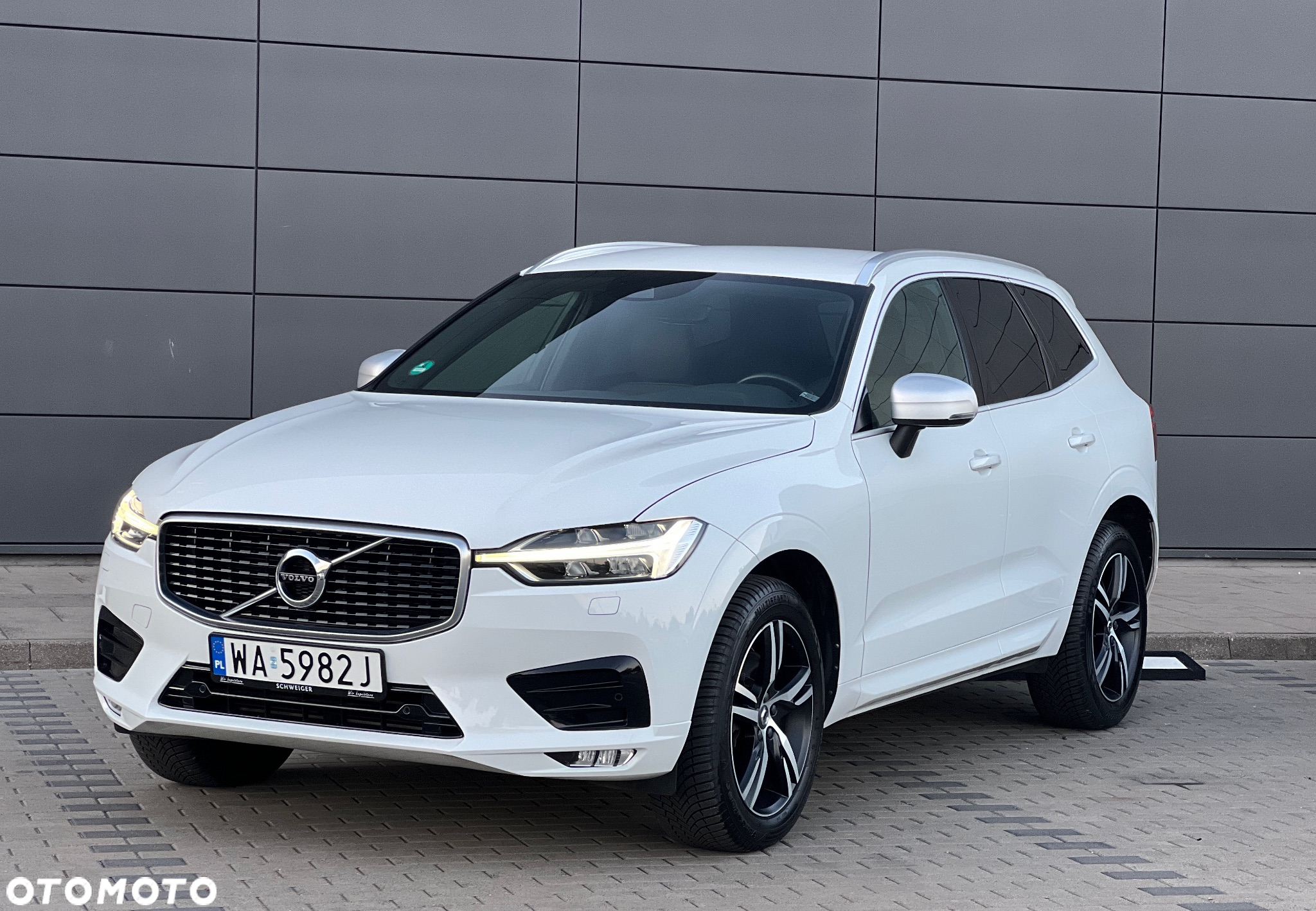 Volvo XC 60 D4 AWD R-Design - 9