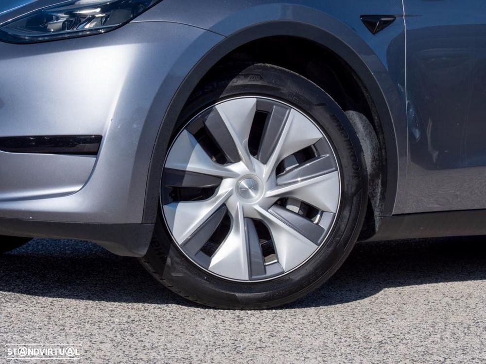 Tesla Model Y Standard - 4