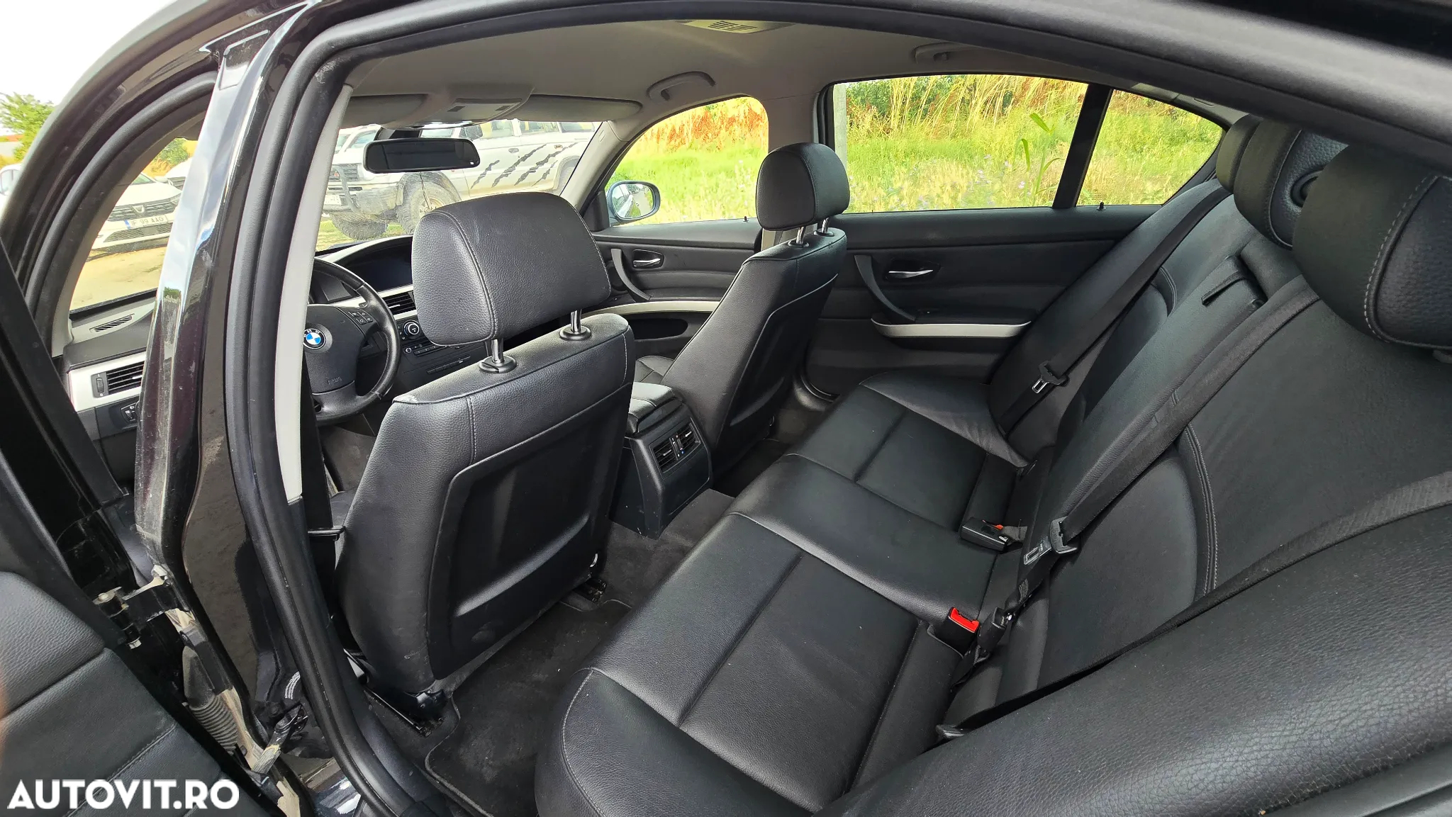 BMW Seria 3 318d - 10