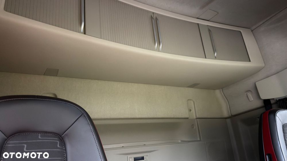 Volvo FH 500 l KSENON l LODÓWKA l 4 PODUSZKI KABINA - 31