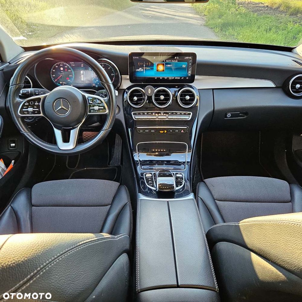 Mercedes-Benz Klasa C 220 d 4Matic 9G-TRONIC AMG Line - 11