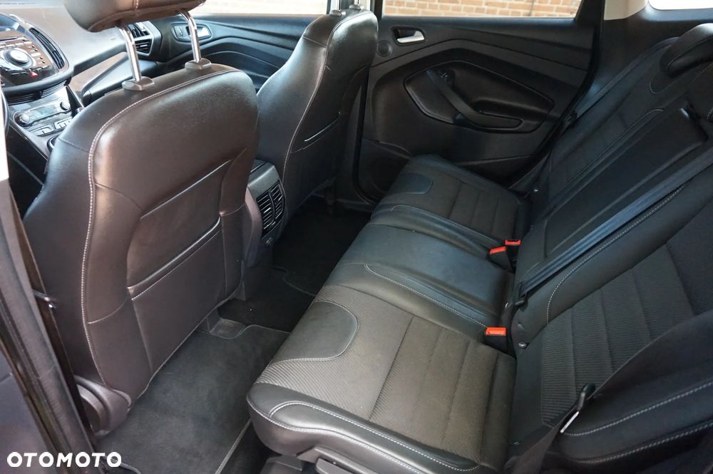 Ford Kuga 1.5 EcoBoost 2x4 Business Edition - 17