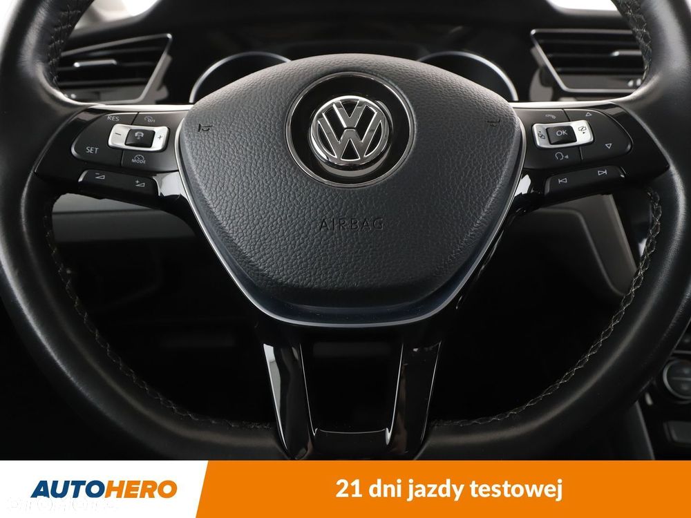 Volkswagen Touran - 18