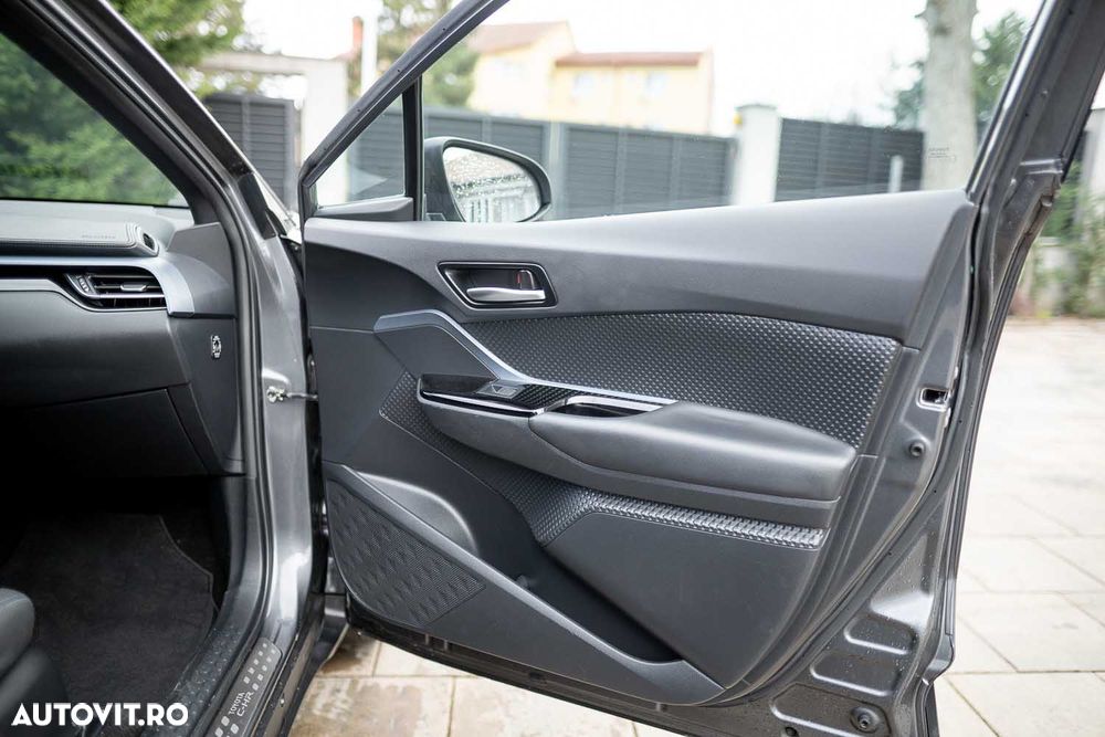 Toyota C-HR 2.0 HSD 184 CP 4x2 CVT C-ult Style - 22