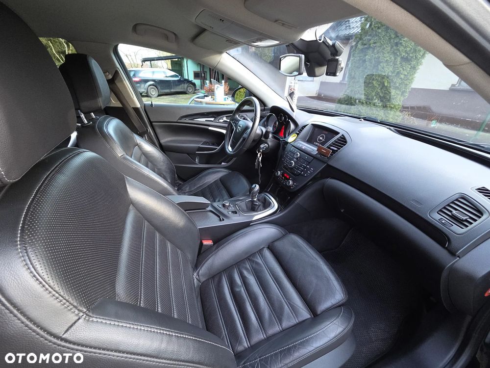 Opel Insignia 2.0 T Cosmo - 11