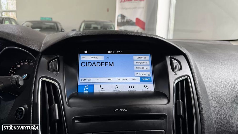 Ford Focus SW 1.0 EcoBoost Titanium - 23
