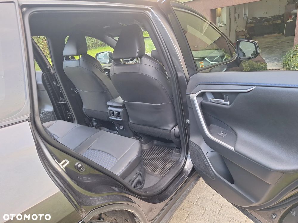 Toyota RAV4 - 5