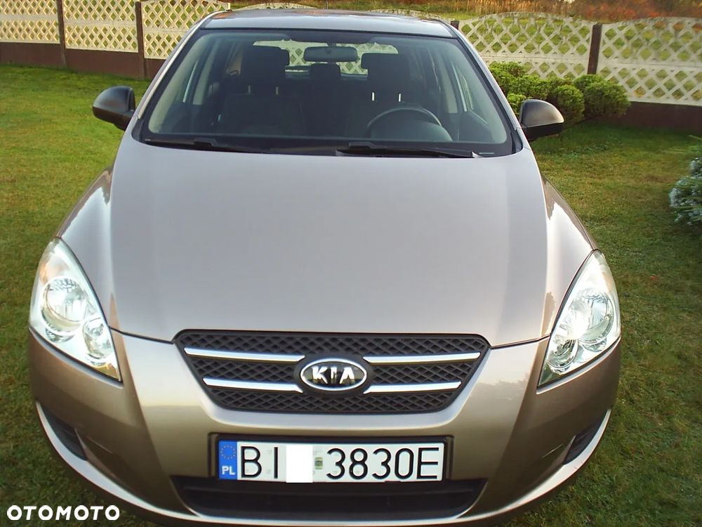 Kia Ceed - 19