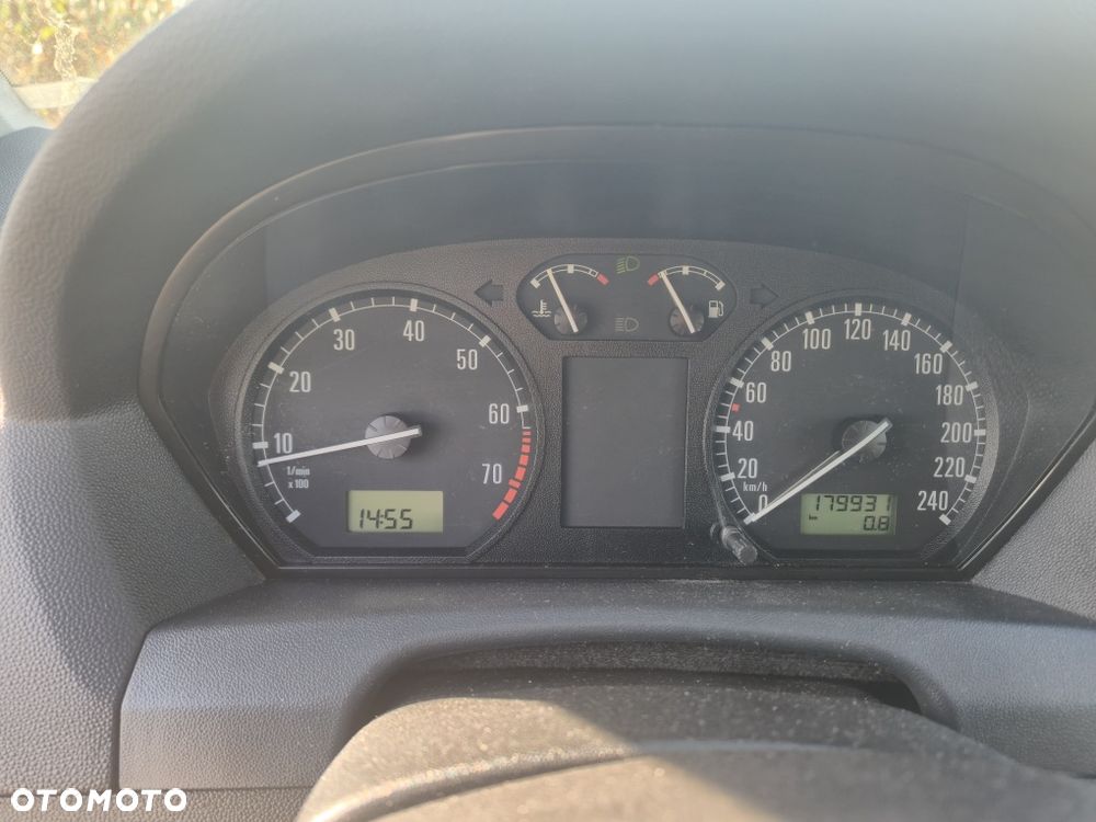 Skoda Fabia - 8
