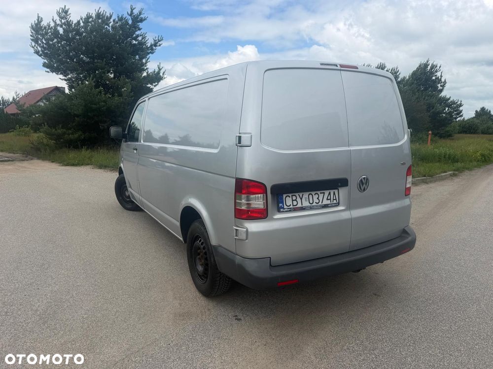 Volkswagen Transporter - 9