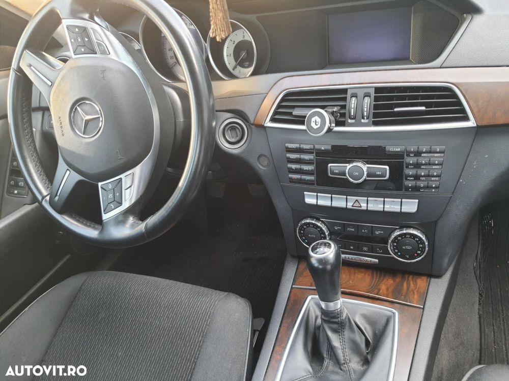 Mercedes-Benz C - 14