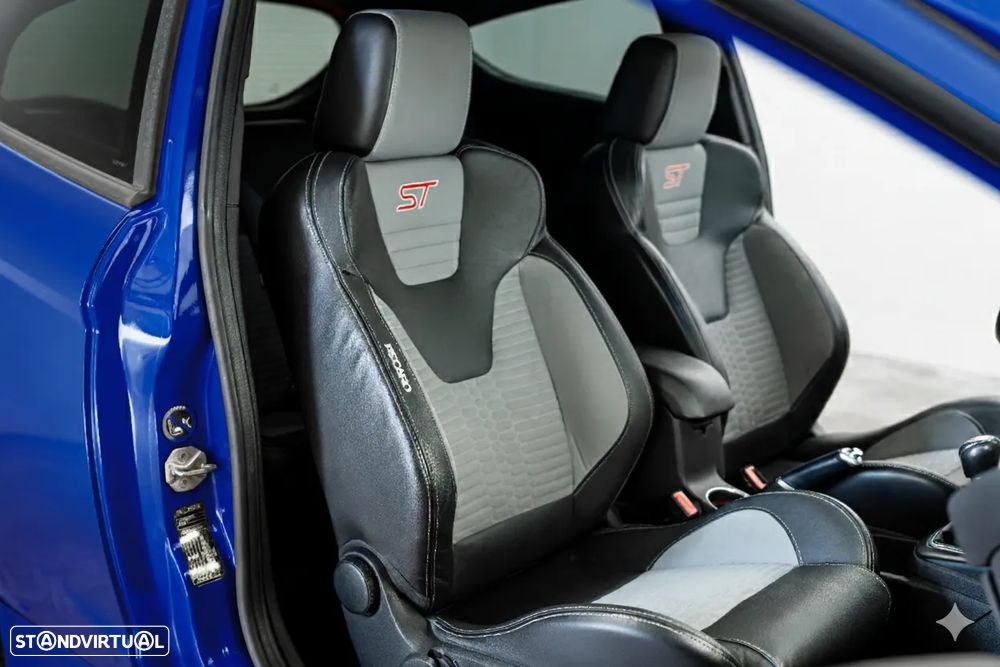 Ford Fiesta 1.6 EcoBoost c/ Pack Pele Desportiva ST - 12