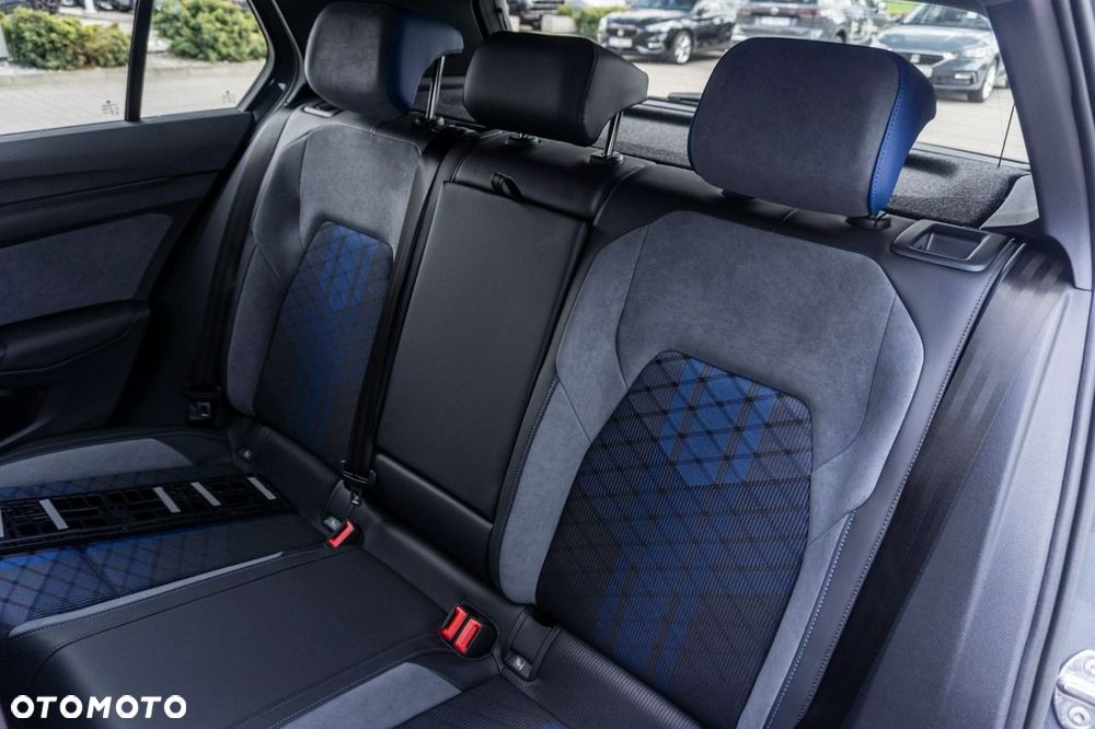 Volkswagen Golf - 19