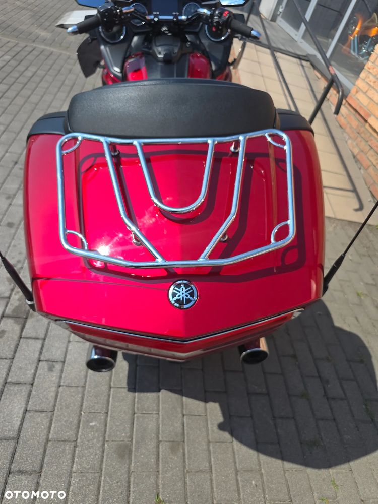 Yamaha Venture - 20