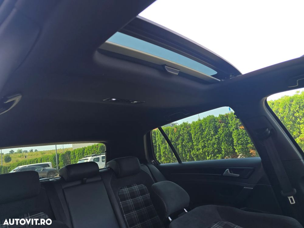 Volkswagen Golf 2.0 TDI DPF BMT DSG GTD - 14