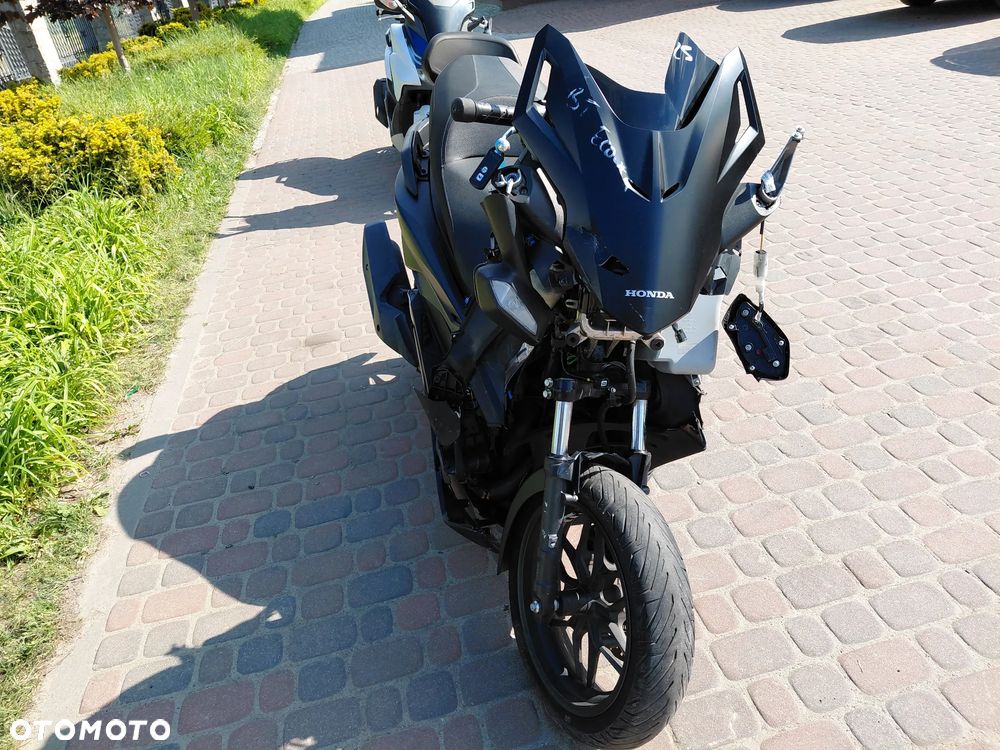 Honda NSS - 8