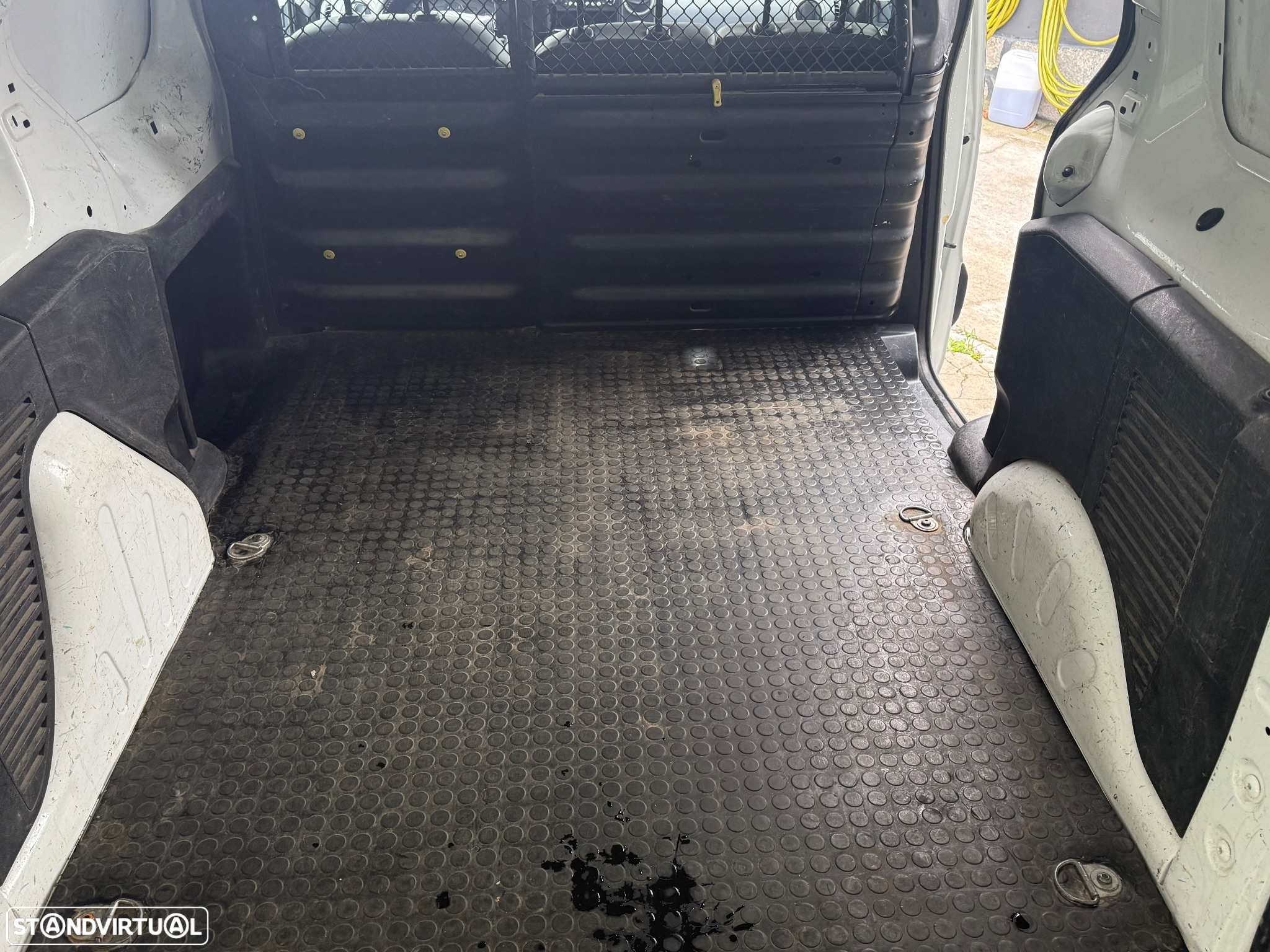 Citroën Berlingo 1.6 HDI 100 CV 3 LUGARES - 14