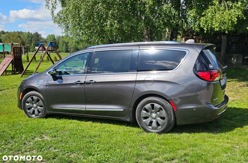 Chrysler Pacifica - 5