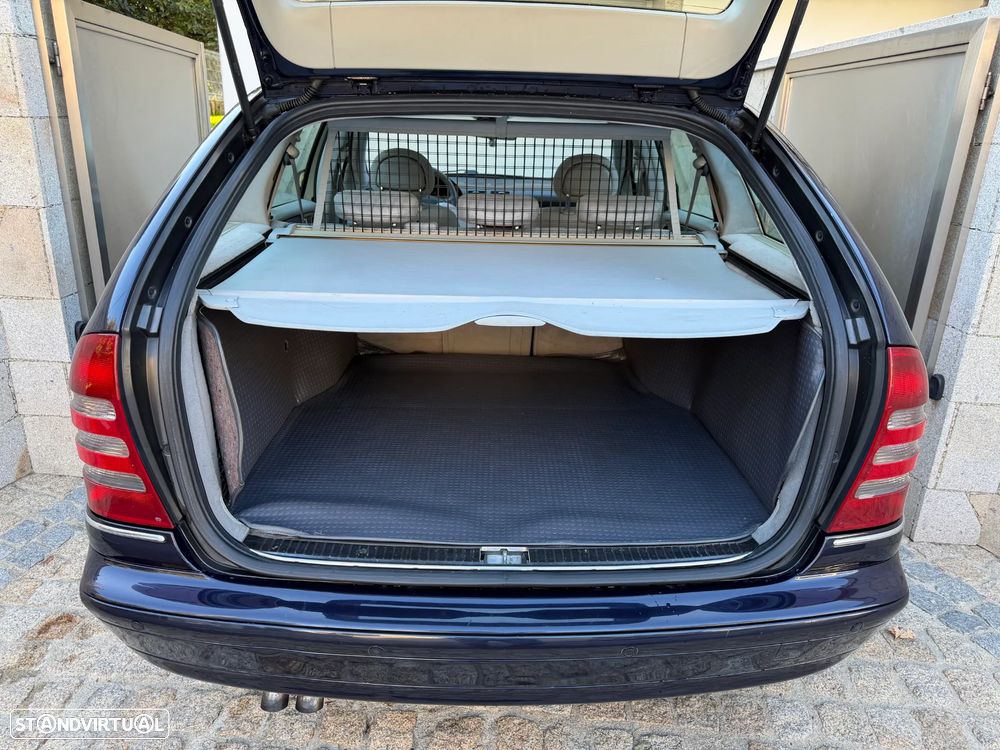 Mercedes-Benz C 220 - 12