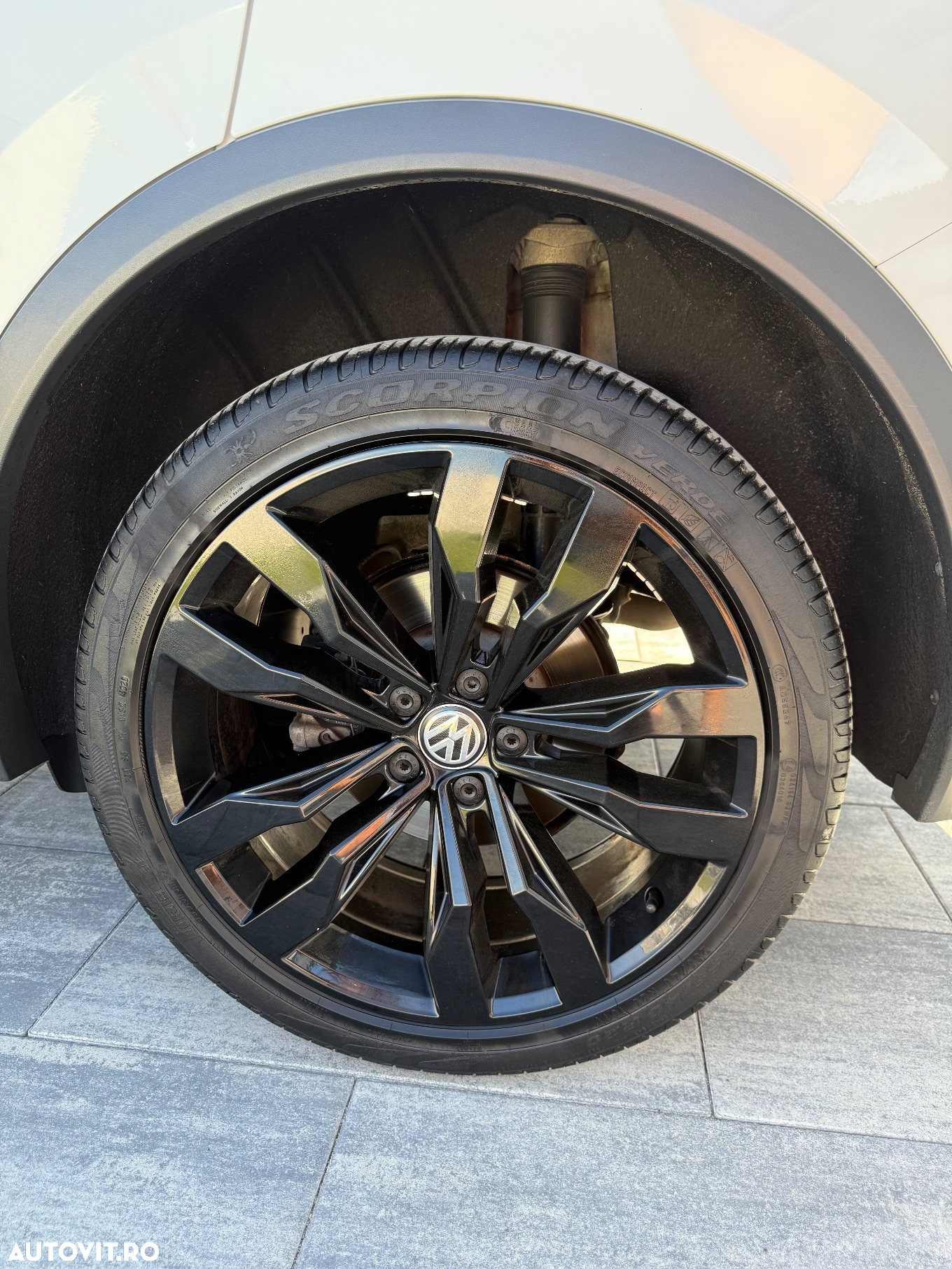 Volkswagen Tiguan Allspace 2.0 TDI 4Mot DSG R-Line - 12