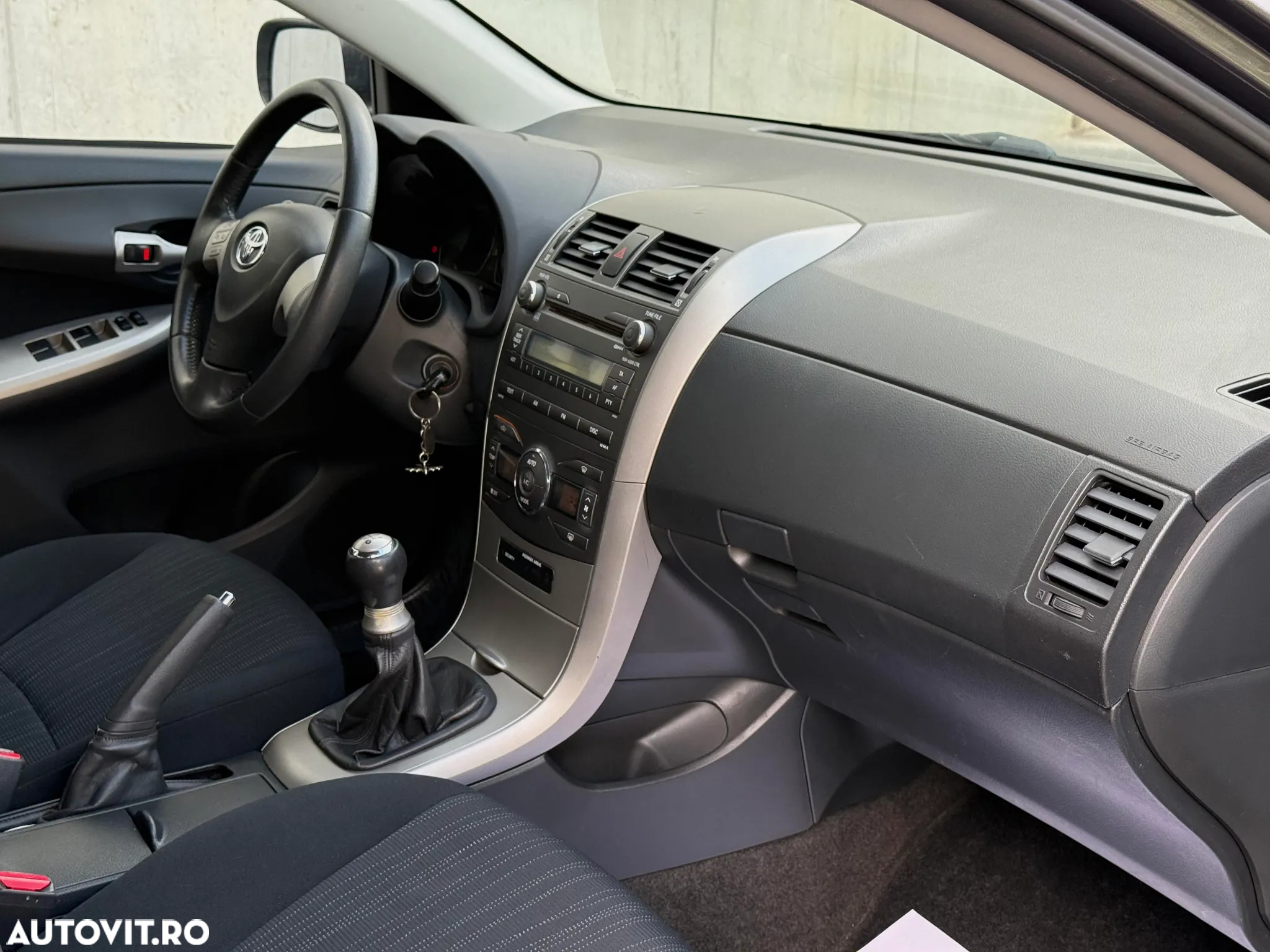 Toyota Corolla 1.4 Sdn. Terra - 10