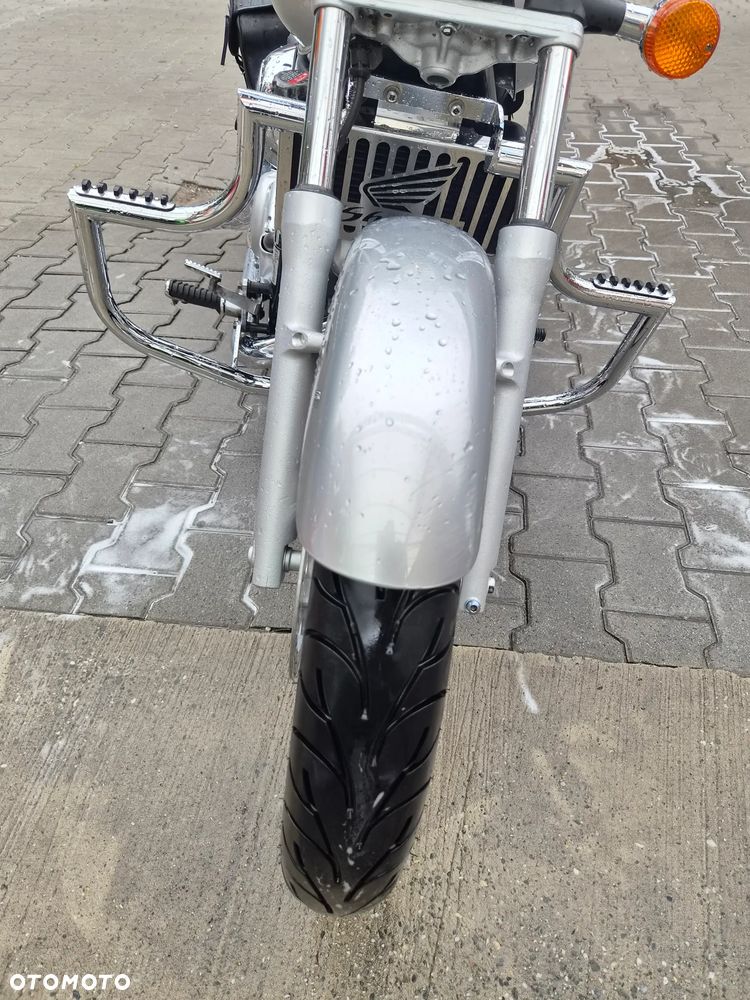 Honda Shadow - 5
