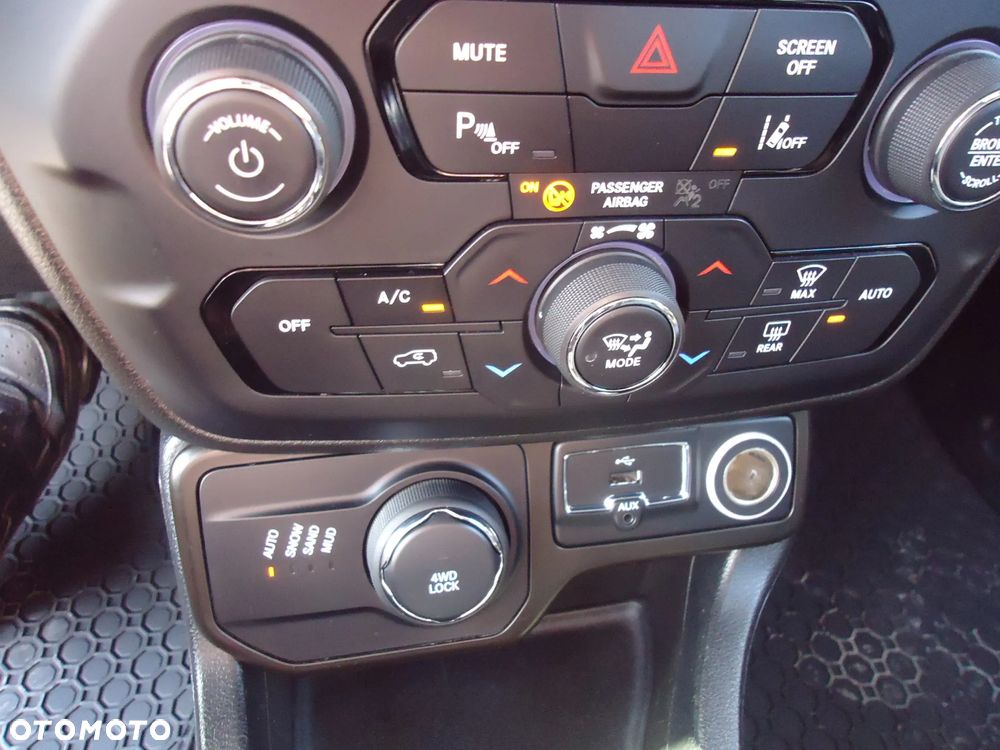 Jeep Renegade 1.3 GSE T4 Turbo Limited 4x4 S&S - 9