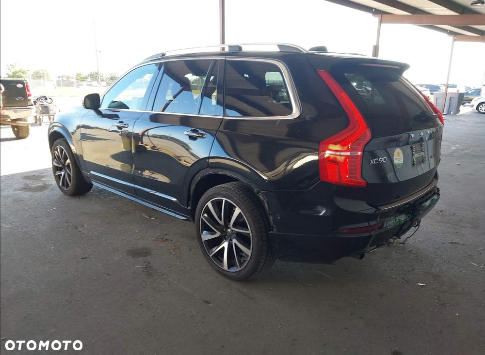Volvo XC 90 - 5