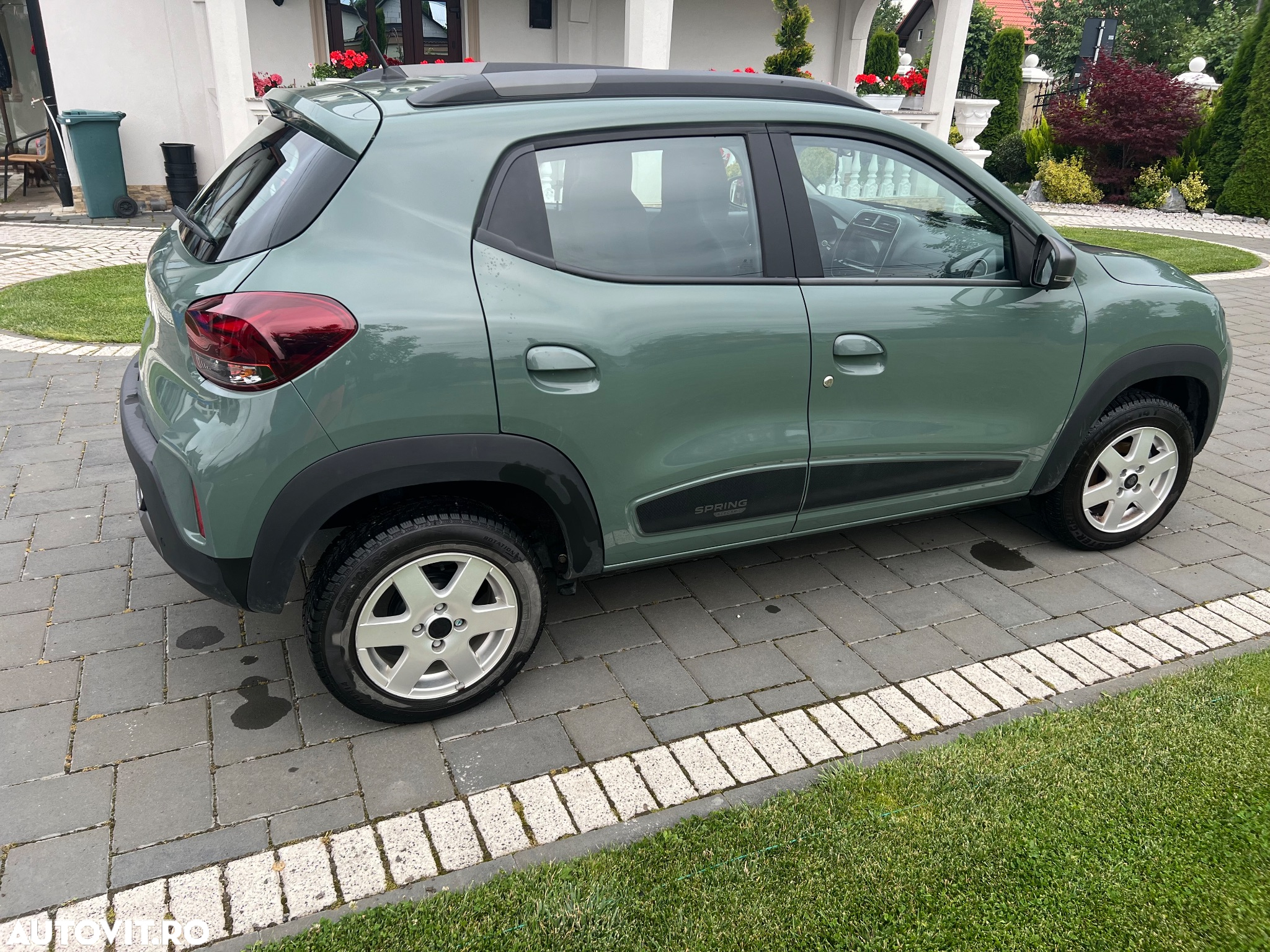 Dacia Spring Expression - 11