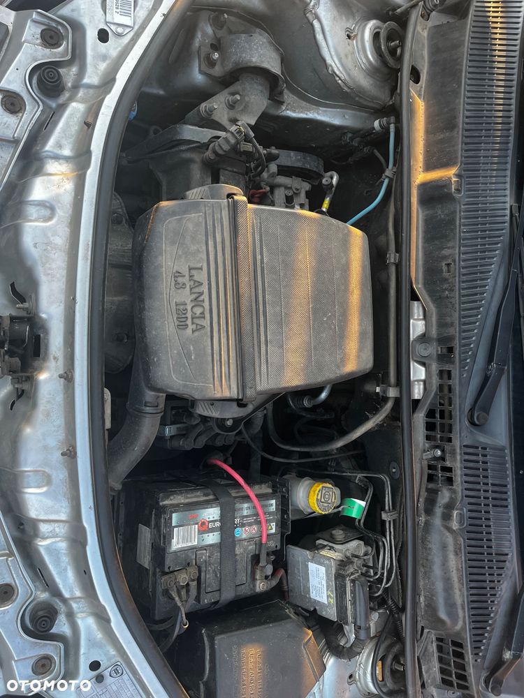 Lancia Ypsilon - 16