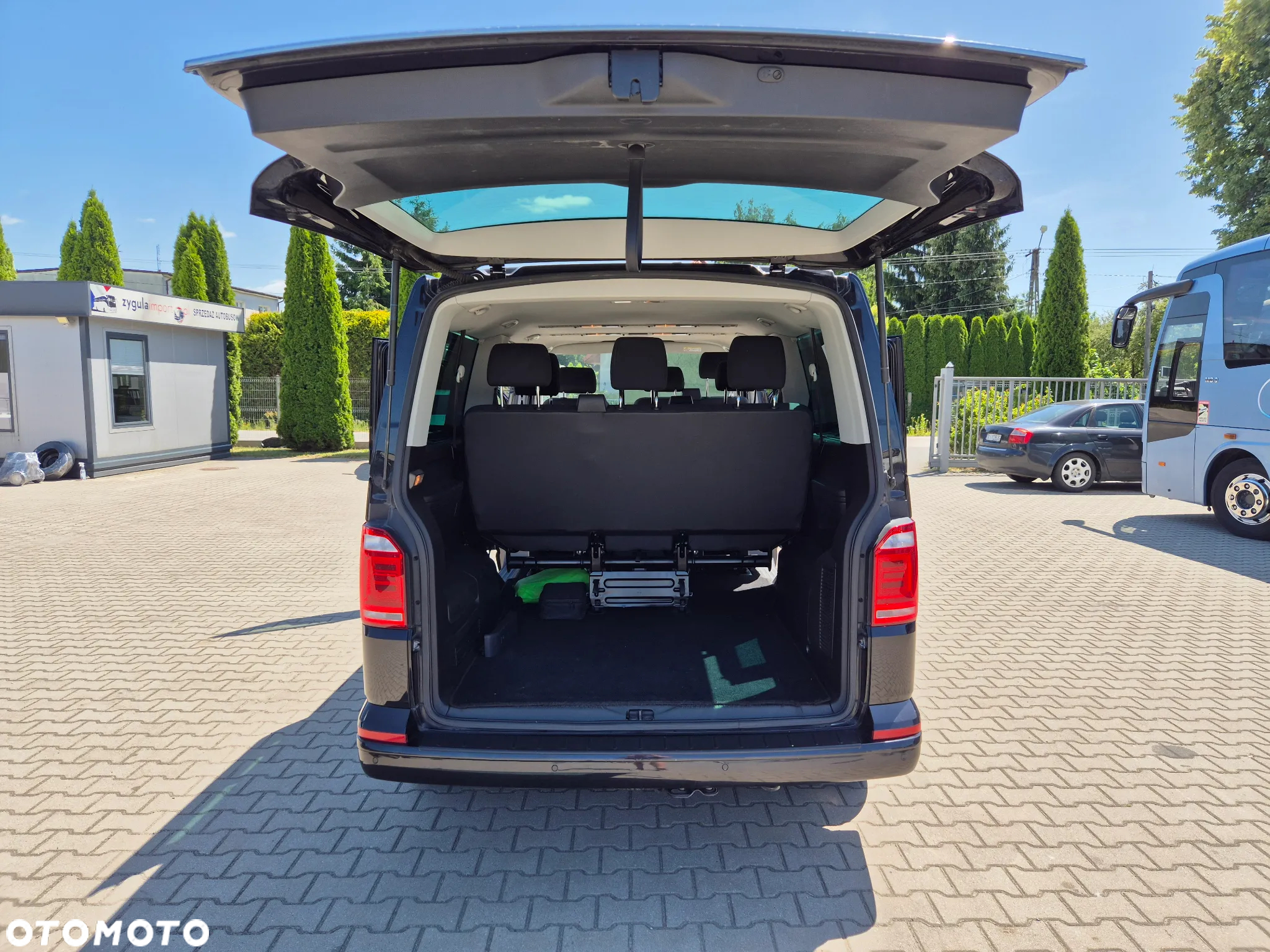 Volkswagen Caravelle 2.0 TDI L2 Highline DSG - 25