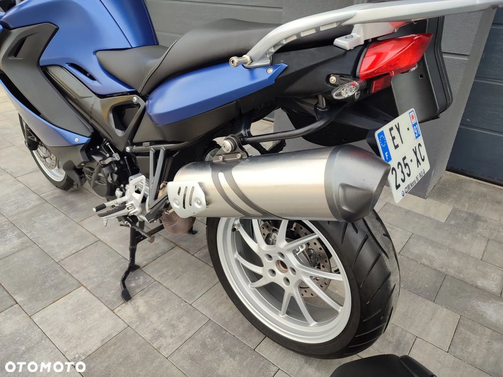 BMW F - 21