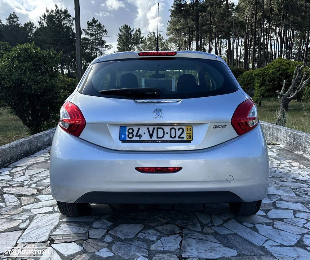 Peugeot 208 HDi 68 Like - 4