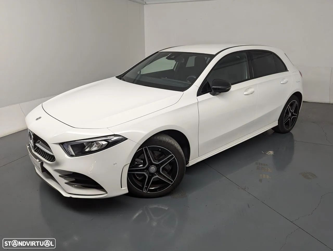 Mercedes-Benz A 250 e AMG Line - 1