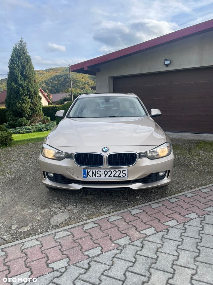 BMW Seria 3 328i xDrive Luxury Line - 2