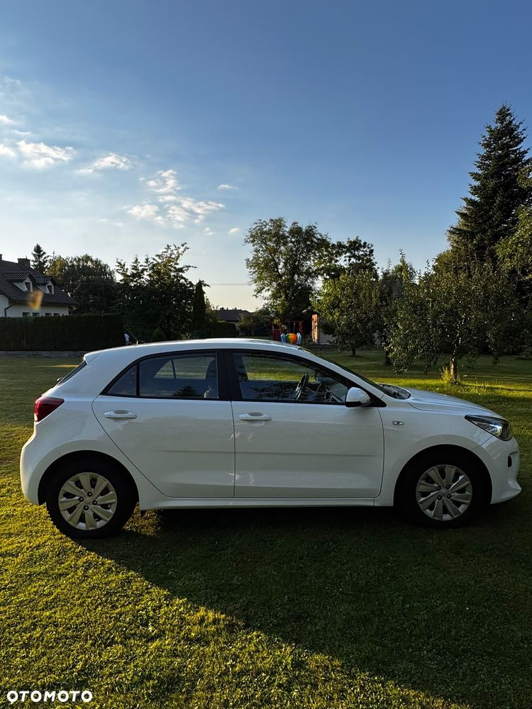 Kia Rio - 14
