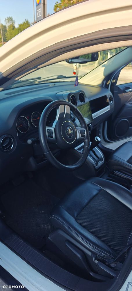 Jeep Compass - 12