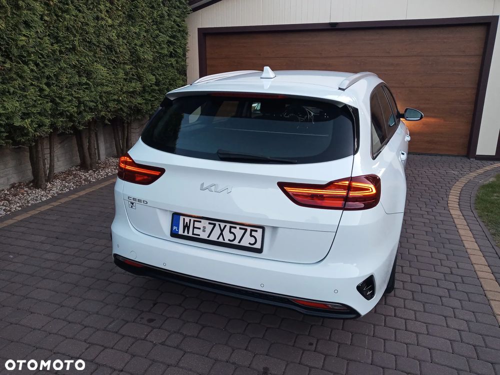 Kia Ceed 1.5 T-GDI M - 11