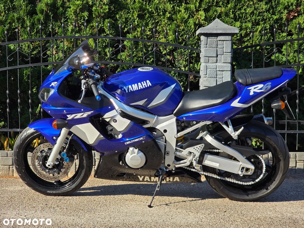 Yamaha R6 - 1
