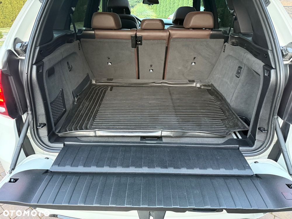 BMW X5 xDrive50i Sport-Aut - 22