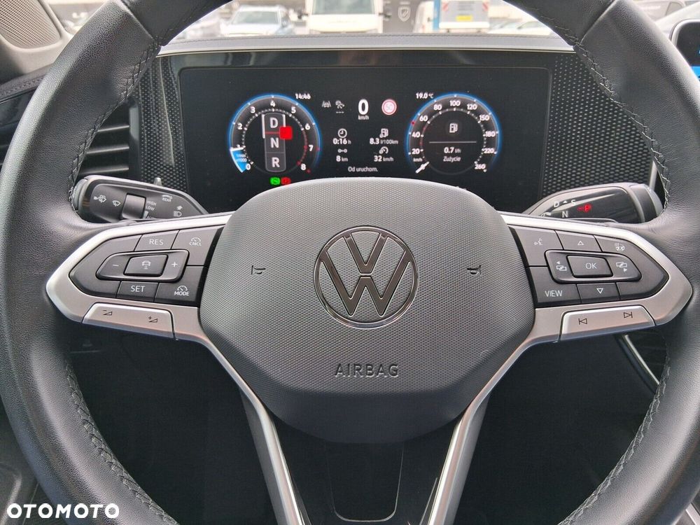 Volkswagen Passat - 11