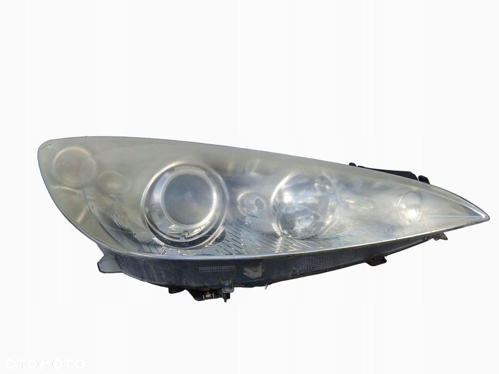 REFLEKTOR LAMPA PRZÓD PRZEDNI PRAWY XENON PEUGEOT 308 T7 - 1