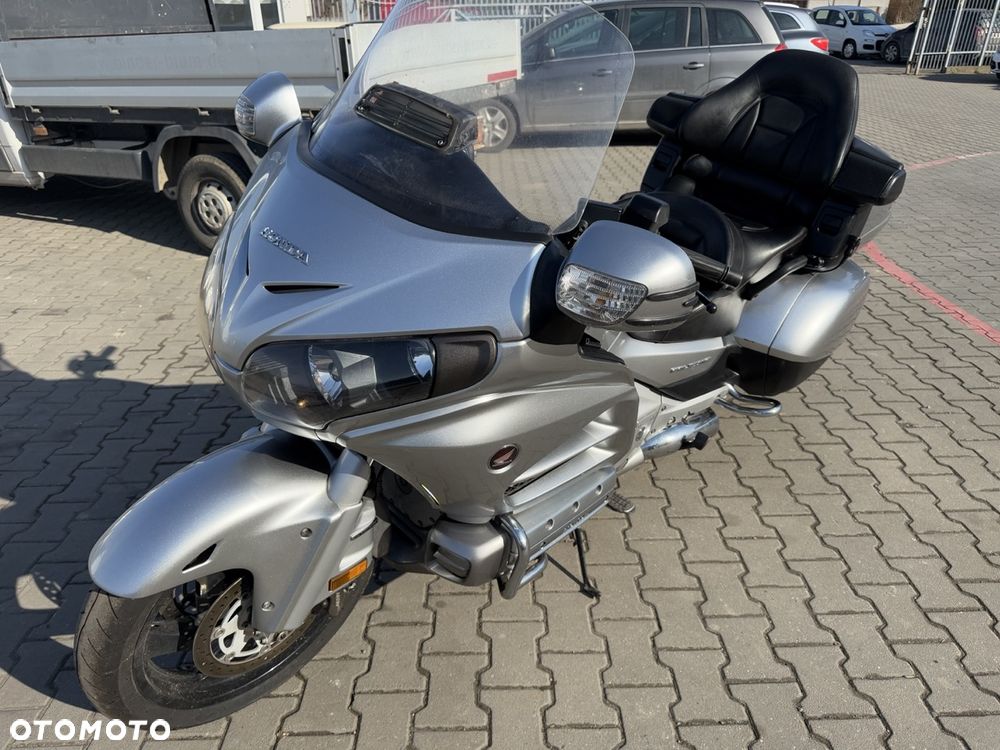 Honda GL - 8