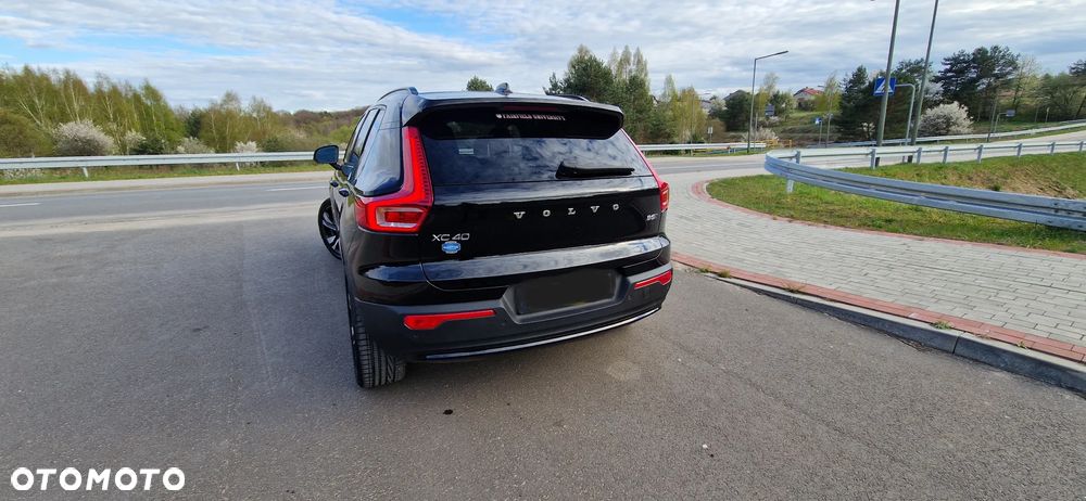 Volvo XC 40 B5 B AWD Ultimate Dark - 4