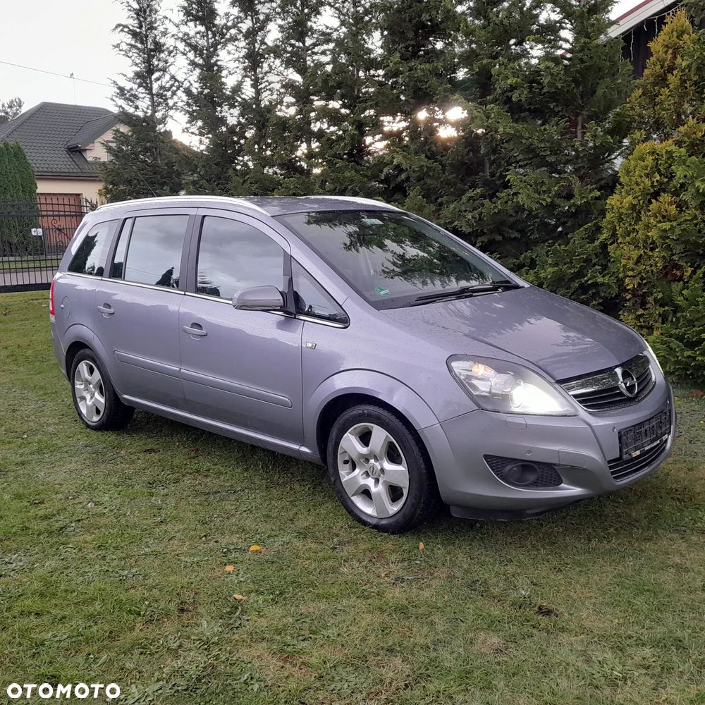 Opel Zafira 1.7 CDTI Cosmo - 4