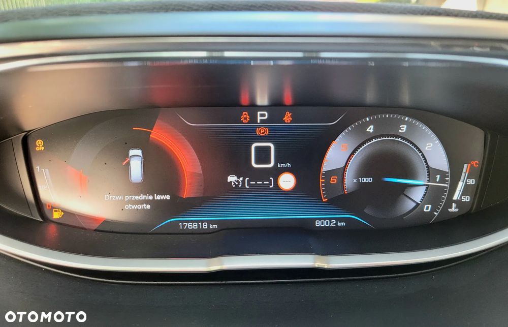 Peugeot 5008 1.5 BlueHDi Allure S&S EAT8 - 21
