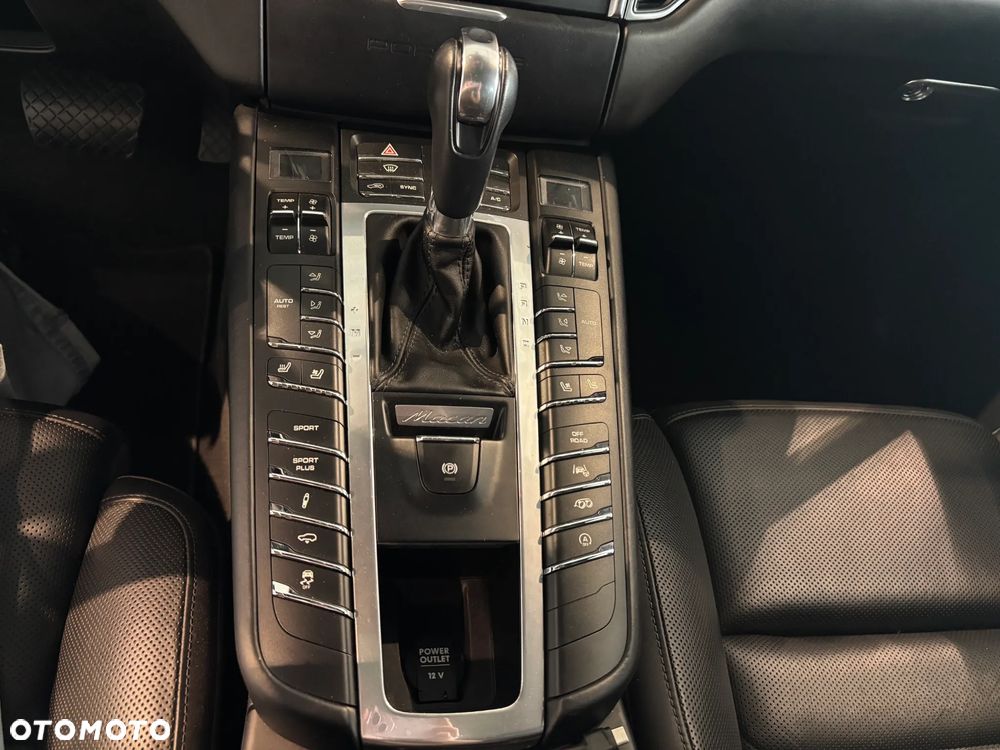 Porsche Macan - 13