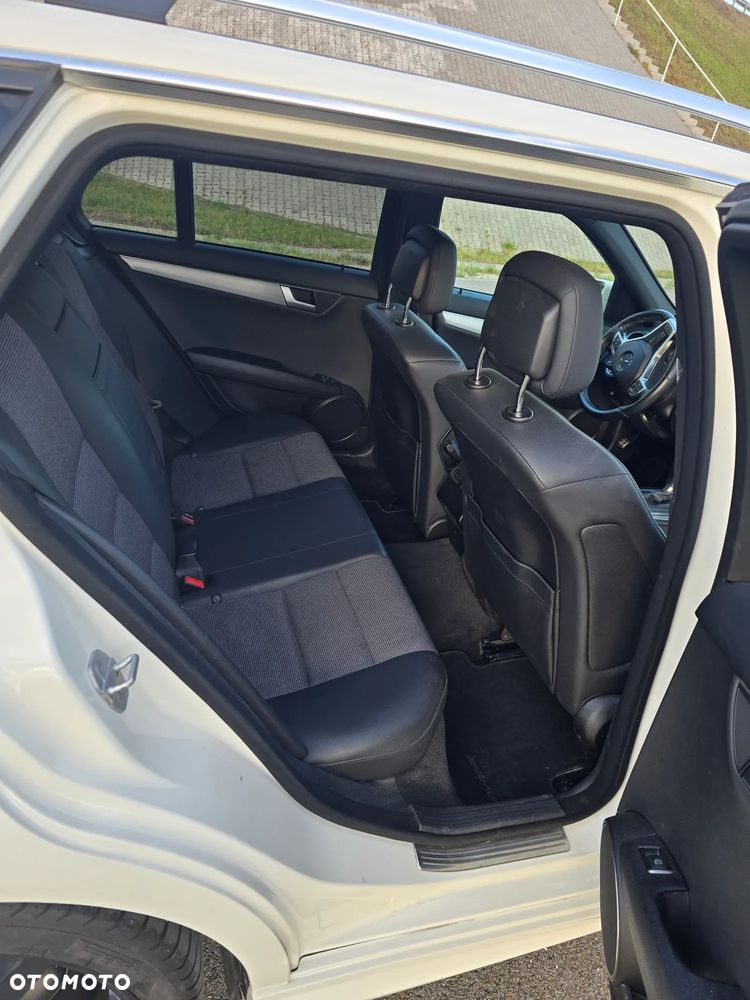 Mercedes-Benz Klasa C 250 CDI BlueEff 4-Matic Classic - 11